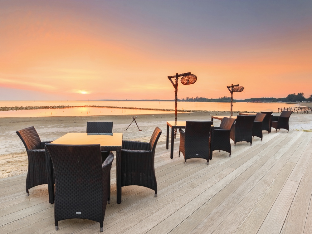 Millboard Enhanced Grain Limed Oak 32x176x3600

